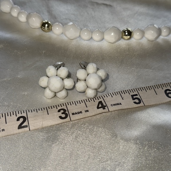 Vintage White Gold Faceted Bead Necklace Matching Bead Button Style Earrings Set - Picture 8 of 11